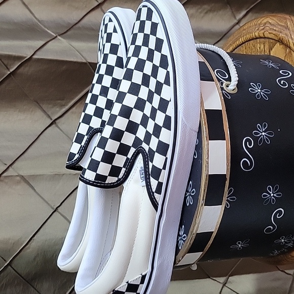 NWT- Vans ‘Off the Wall’ Classic Checker Slip-on Sneaker - Picture 4 of 10